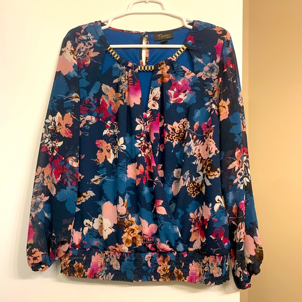 🌺 Stunning Thalia Sodi floral women blouse with neck gold metal accents size XL